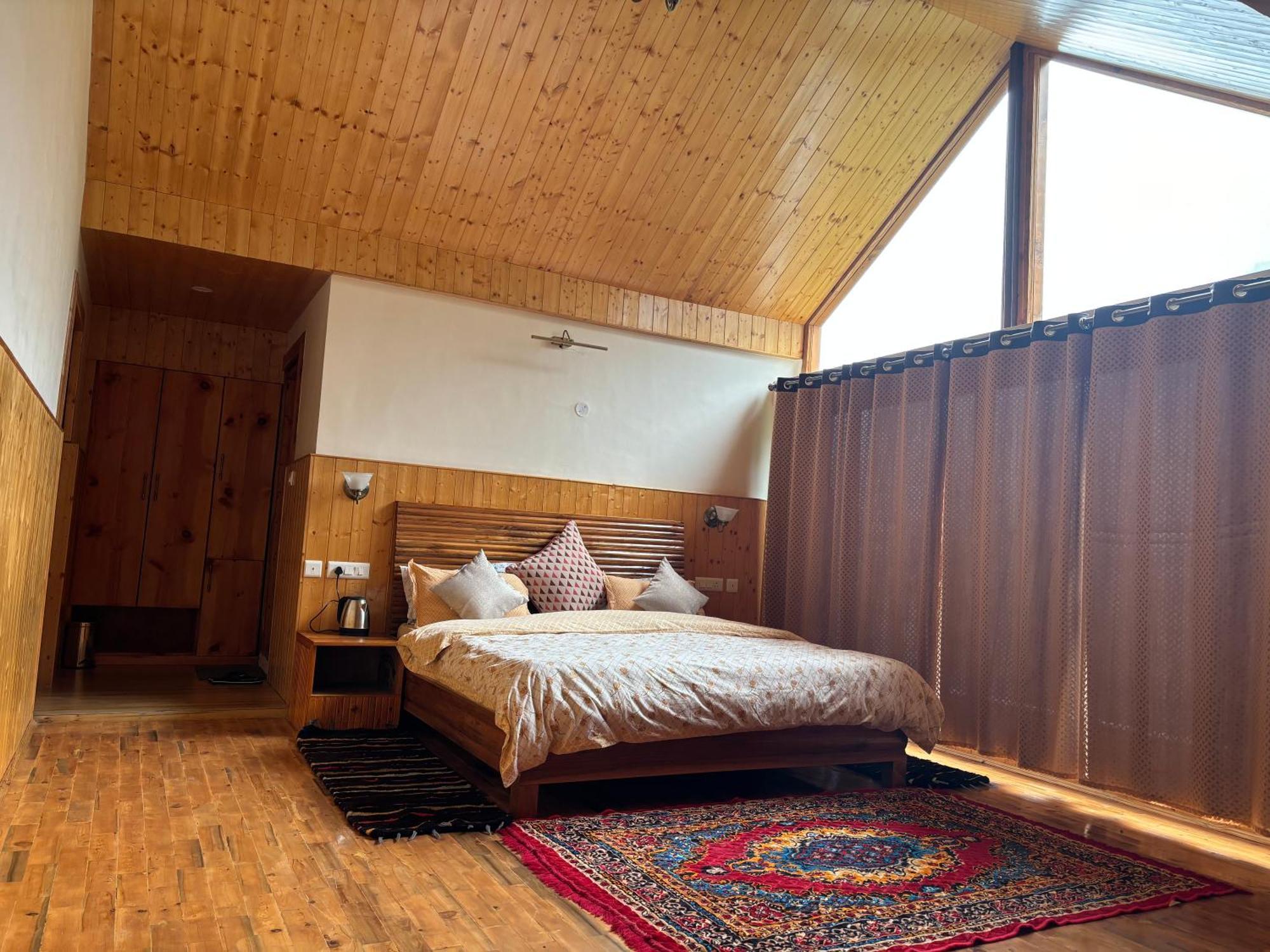Toshim Homestay Sāngla Екстериор снимка